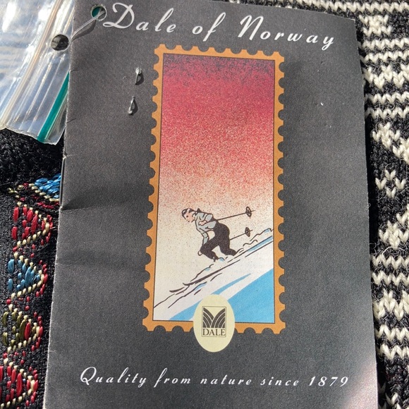 Dale Of Norway Sweater - Picture 4 of 12